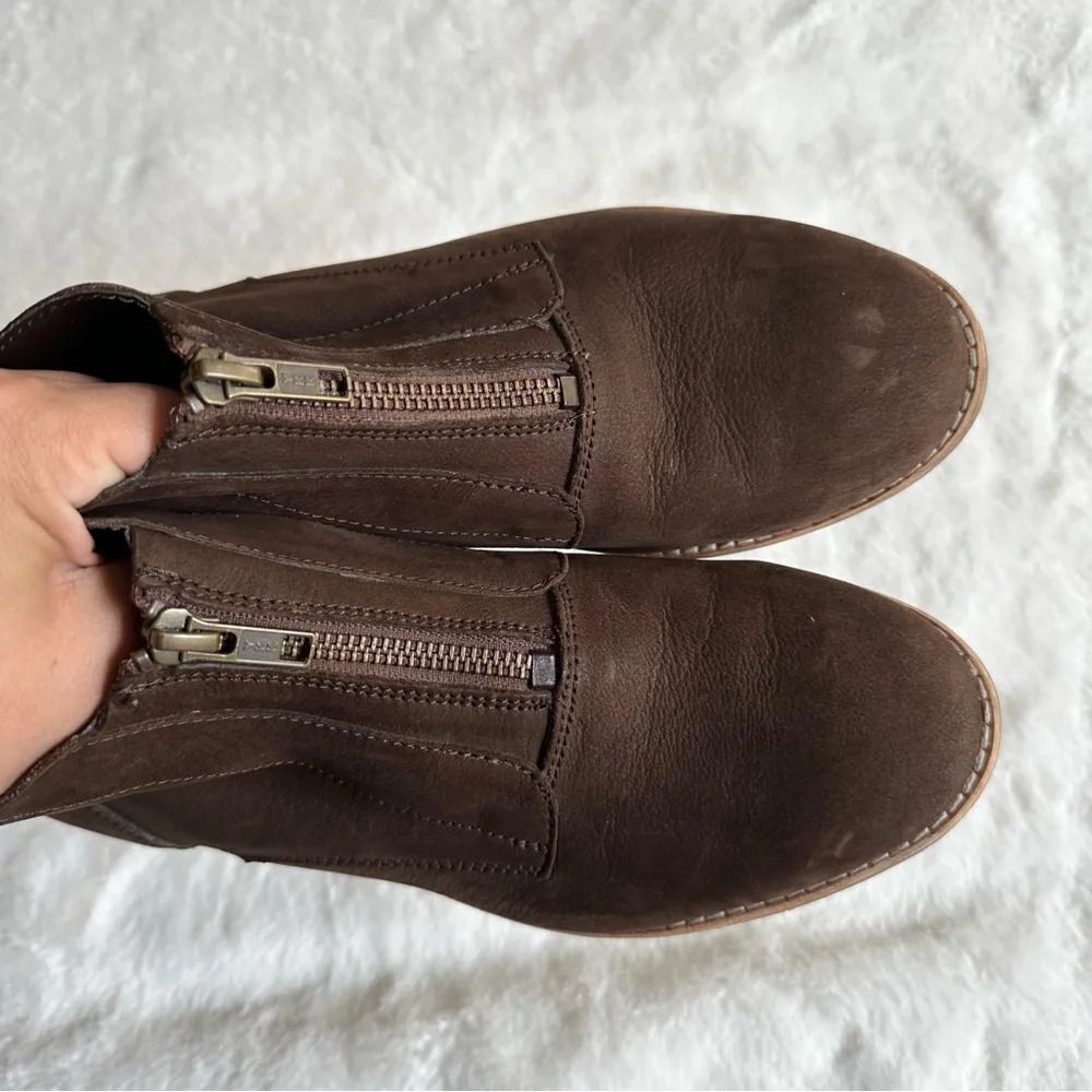 Diba Women’s Brown Ankle Booties Size 10 - Picture 4 of 16